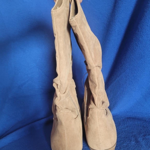 New with tags womens boots - Picture 2 of 9